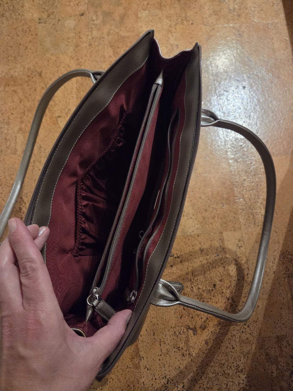 Picard Taschen für Damen: Picard Schultertasche - Zeitlos elegant! – Gebraucht aus Zug von dhs87 2