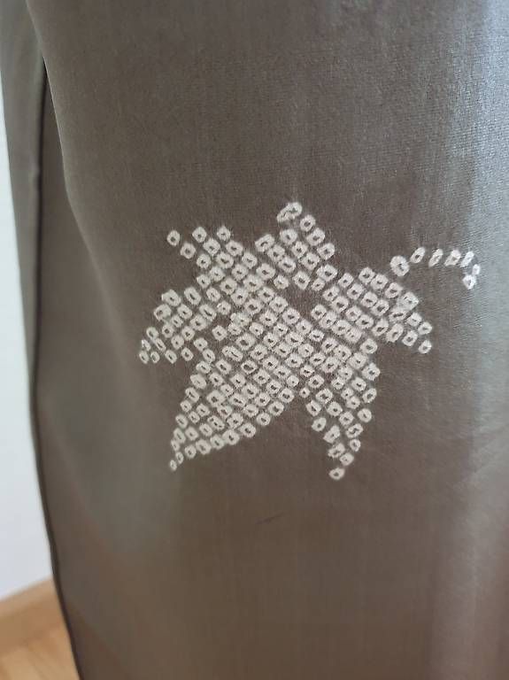 Internationale Kunst: Original Japanischer Seidenkimono – Gebraucht aus Basel von akp_c5zl 3