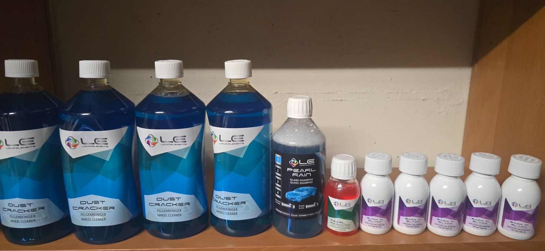 Produits de nettoyage & entretien: Liquid Elements Autopflegeprodukte – Neuf (Voir description) à Zürich par Nexaro