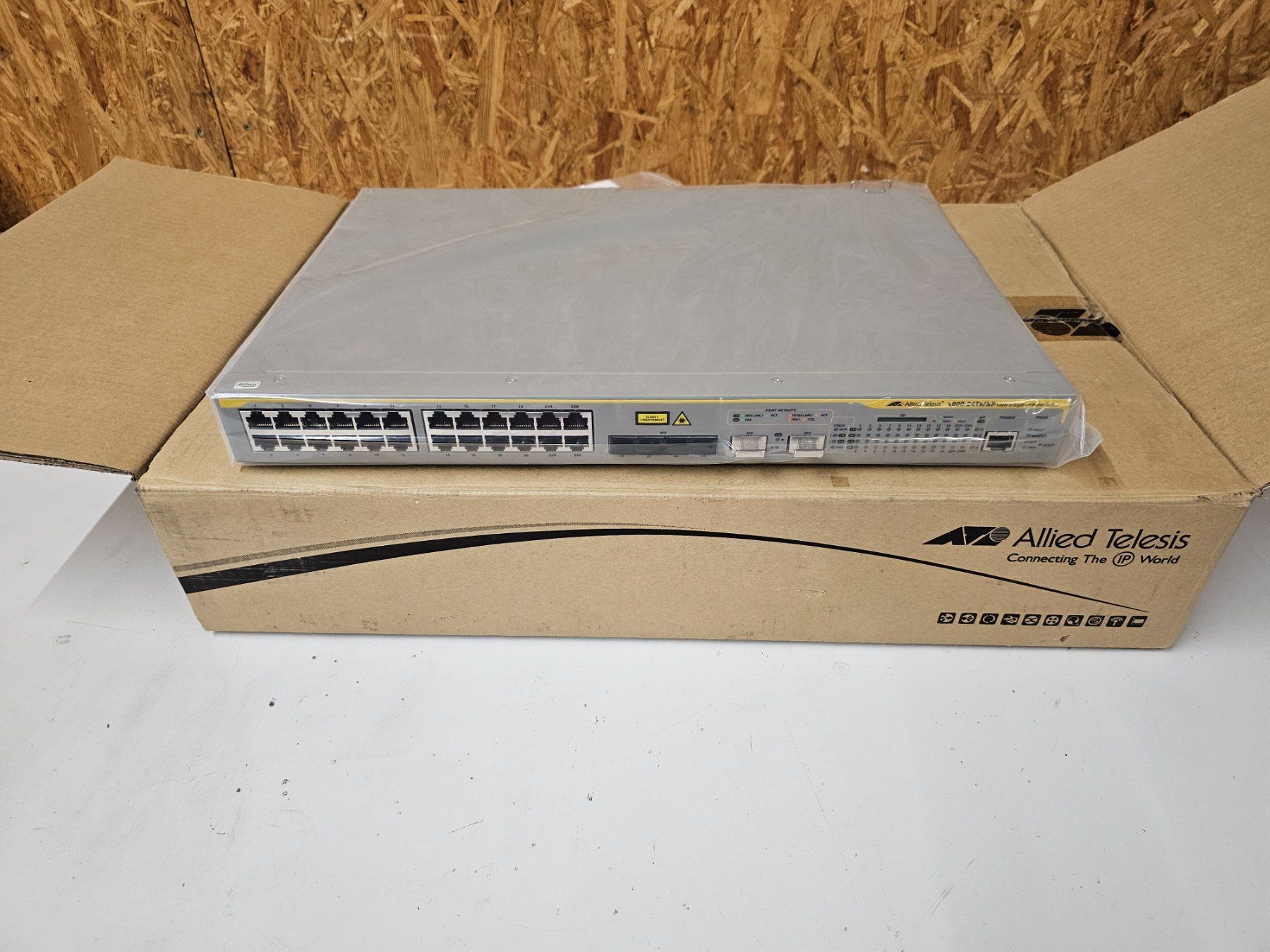 Server: 3gbs switch Allied Telesis x600-24ts/xp Neu – Neu und originalverpackt aus Schupfart von philippb06