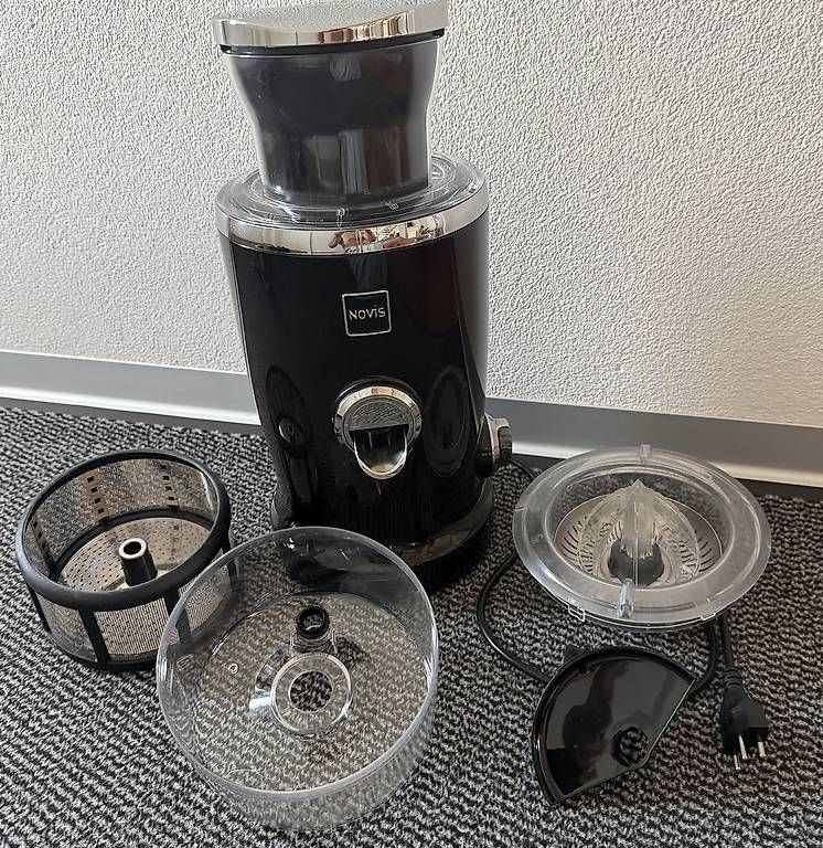 Elettrodomestici da cucina: Novis VitaJuicer schwarz  – Usato da Biezwil venduto da rip0505 4