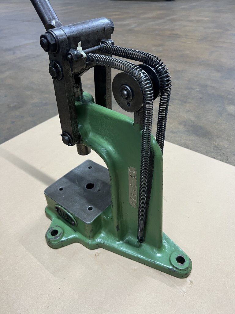 Altro per industria metallurgica: Handpresse – Usato da Zuchwil venduto da dragosmd-maschinen 4