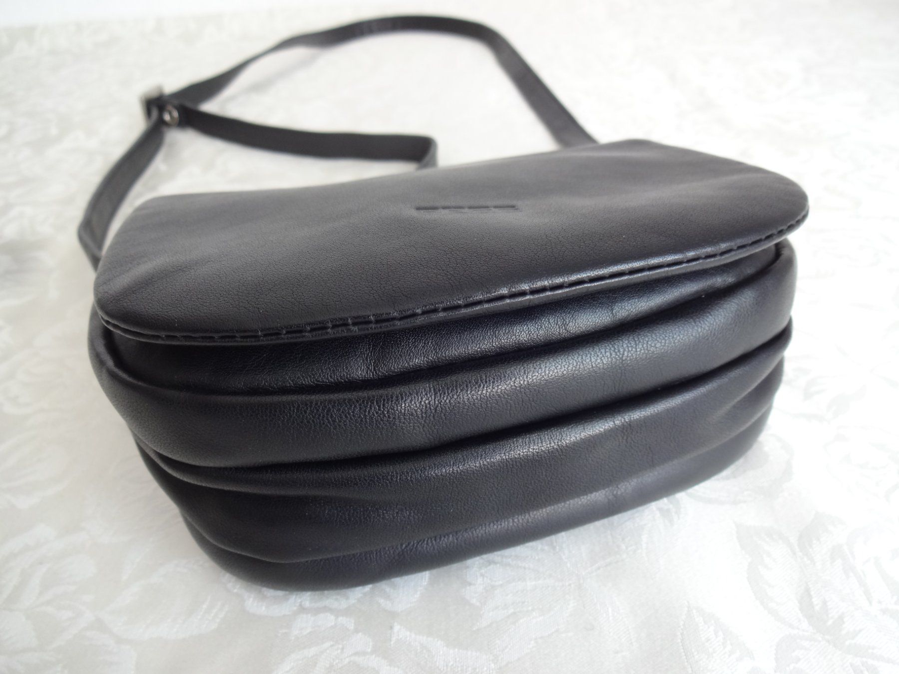 Bree Taschen für Damen: """ B R E E """ Echtleder Schwarze Umhängetasche. – Neu (gemäss Beschreibung) aus Frauenfeld von Riaa 3