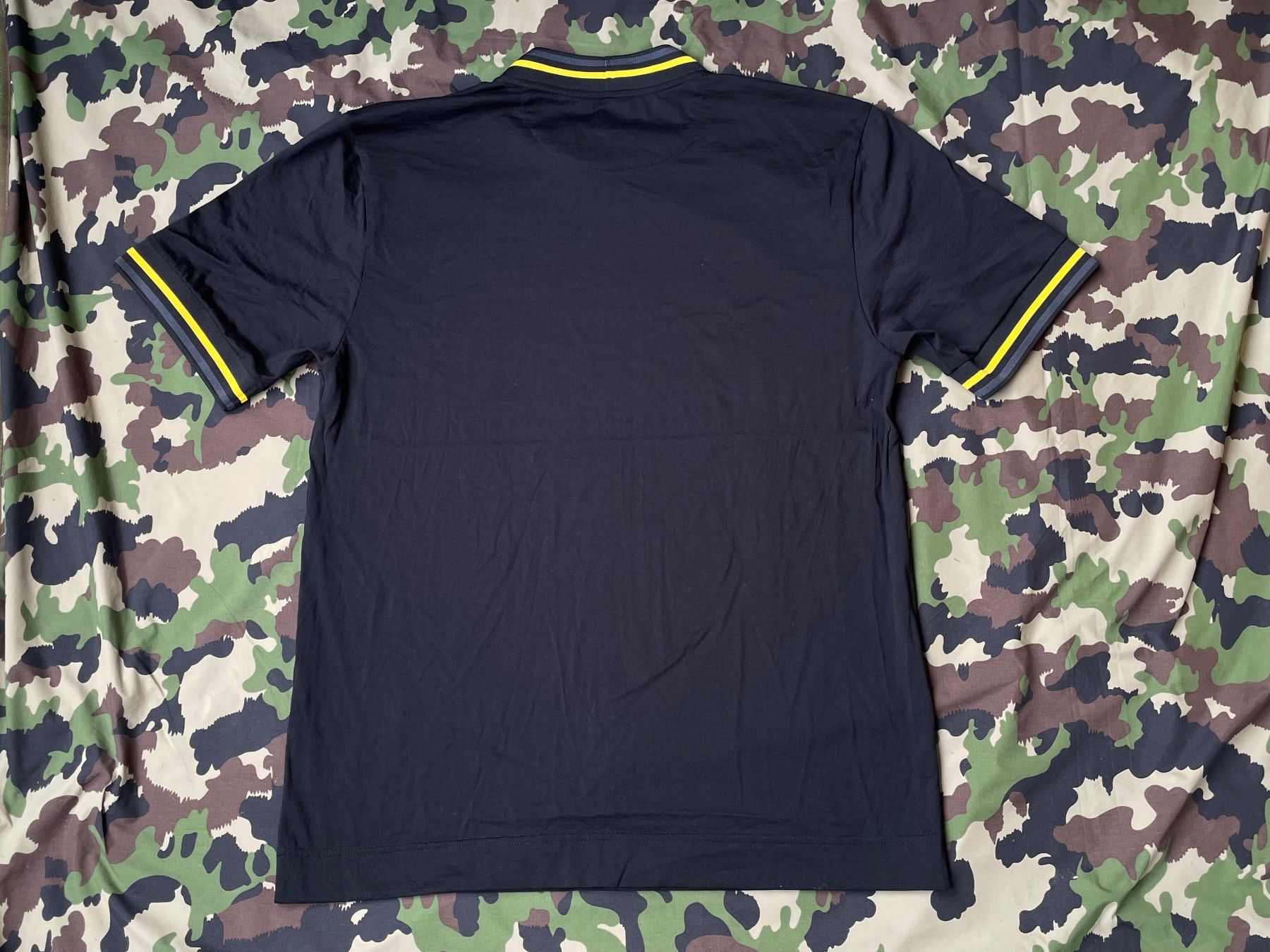 Fendi T-Shirts: Fendi T-Shirt Sz L – Gebraucht aus Zürich von le_souk 1