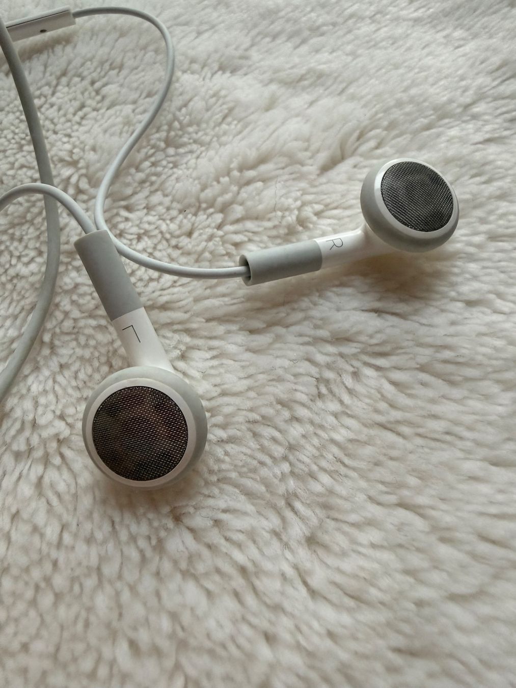 Apple Cuffie: Alte Apple-Kopfhörer – Usato da Würenlos venduto da Abracadabra26 2