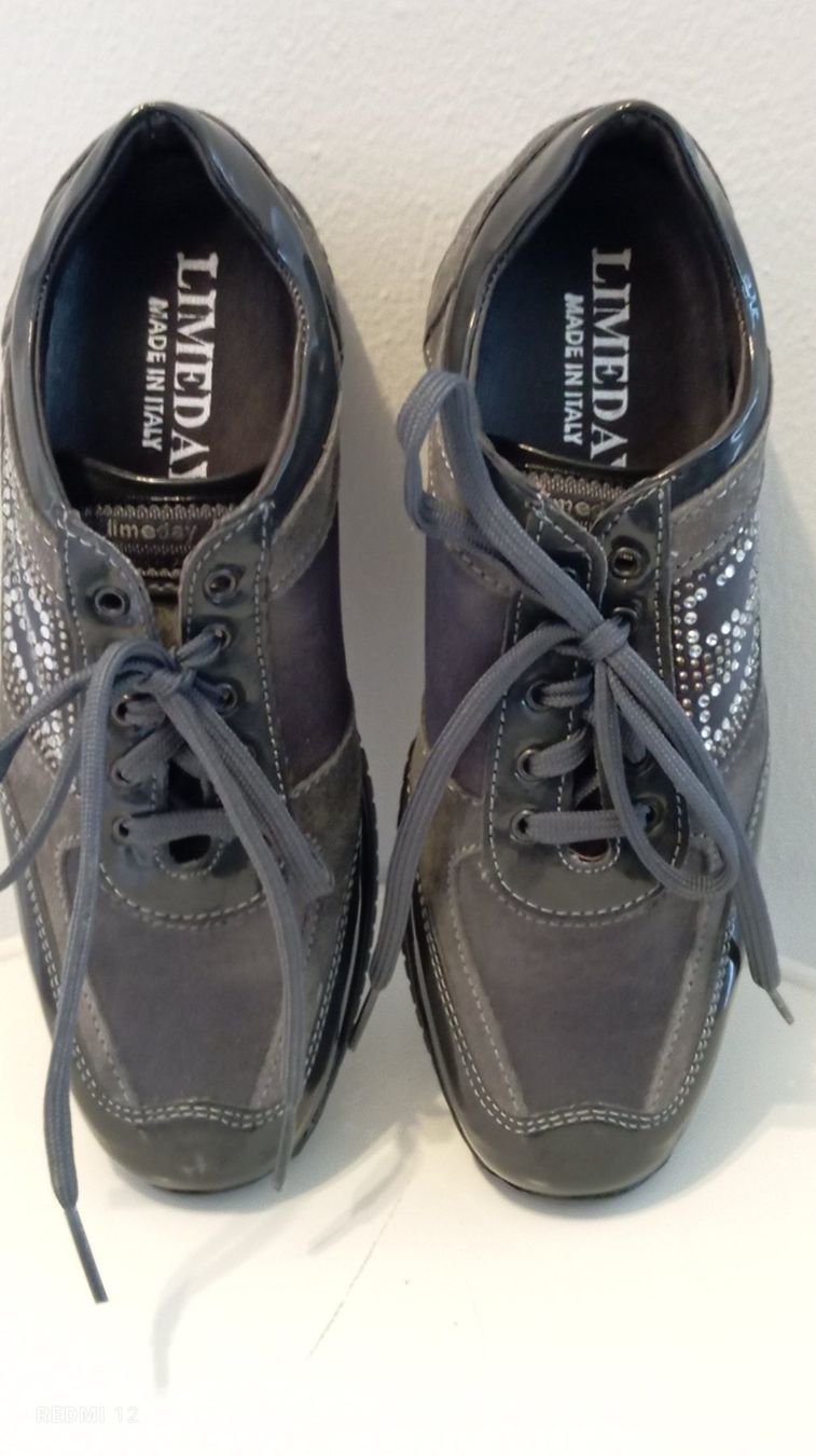 Scarpe da donna: Graue Schuhe – Nuovo (secondo la descrizione) da Brione Verzasca venduto da pulci22 1