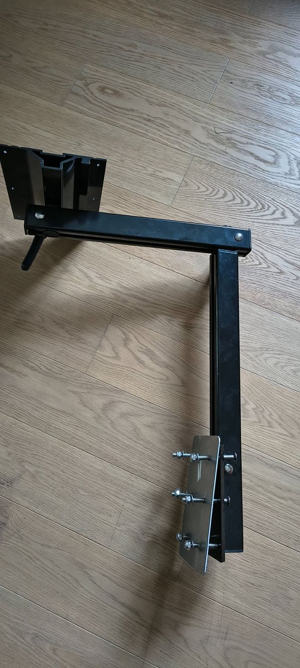 Tavoli: Schwenkbarer Tisch Camper – Usato da Huttwil venduto da and_28m8