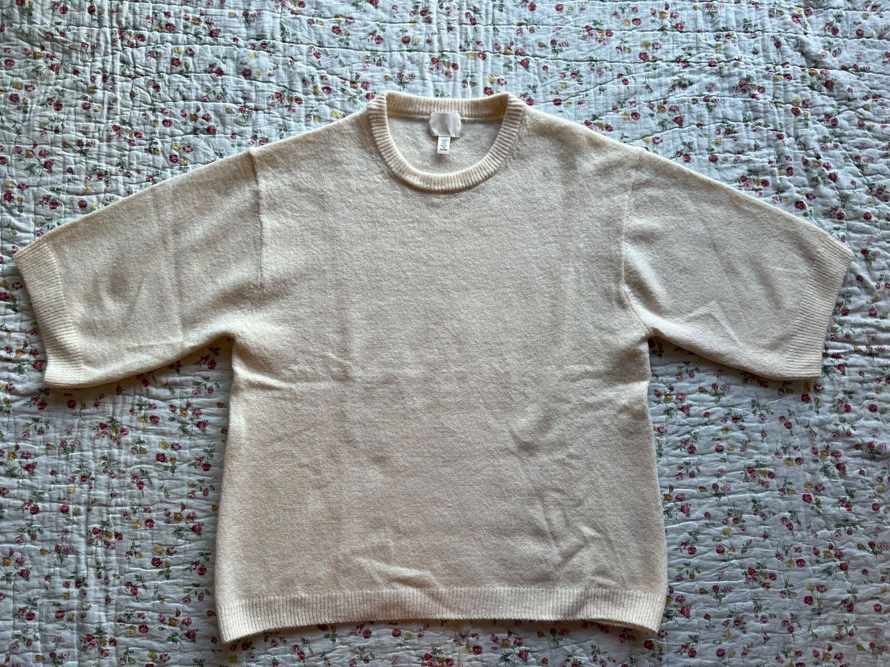 H&M Pullover & Sweatshirts: Pullover weiss oversize / Gr. S – Gebraucht aus Meggen von heyleg1