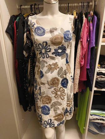 Kleid weiss, beige, blau mit Blumen Gr. M