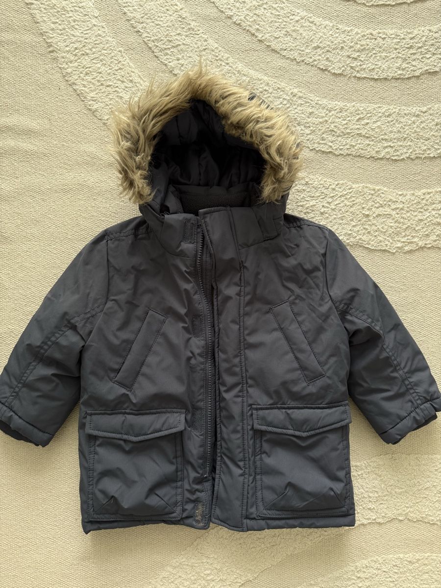 H&M Giacche & Cappotti: Winterjacke Kinder Gr.92 H&M – Usato da Niederglatt ZH venduto da Vladaa