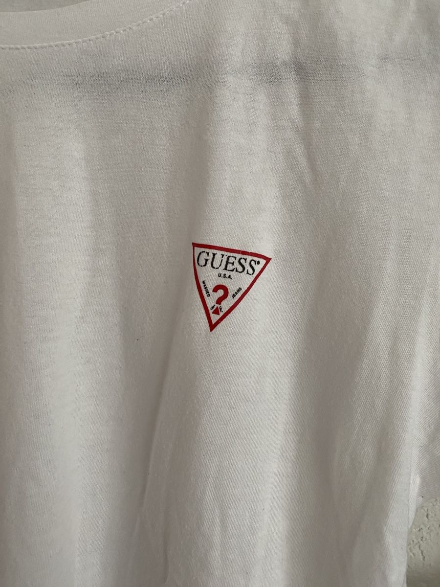 Guess T-Shirts: T-shirt blanc Guess – Gebraucht aus Essertines-Yverdon von Alice977 1