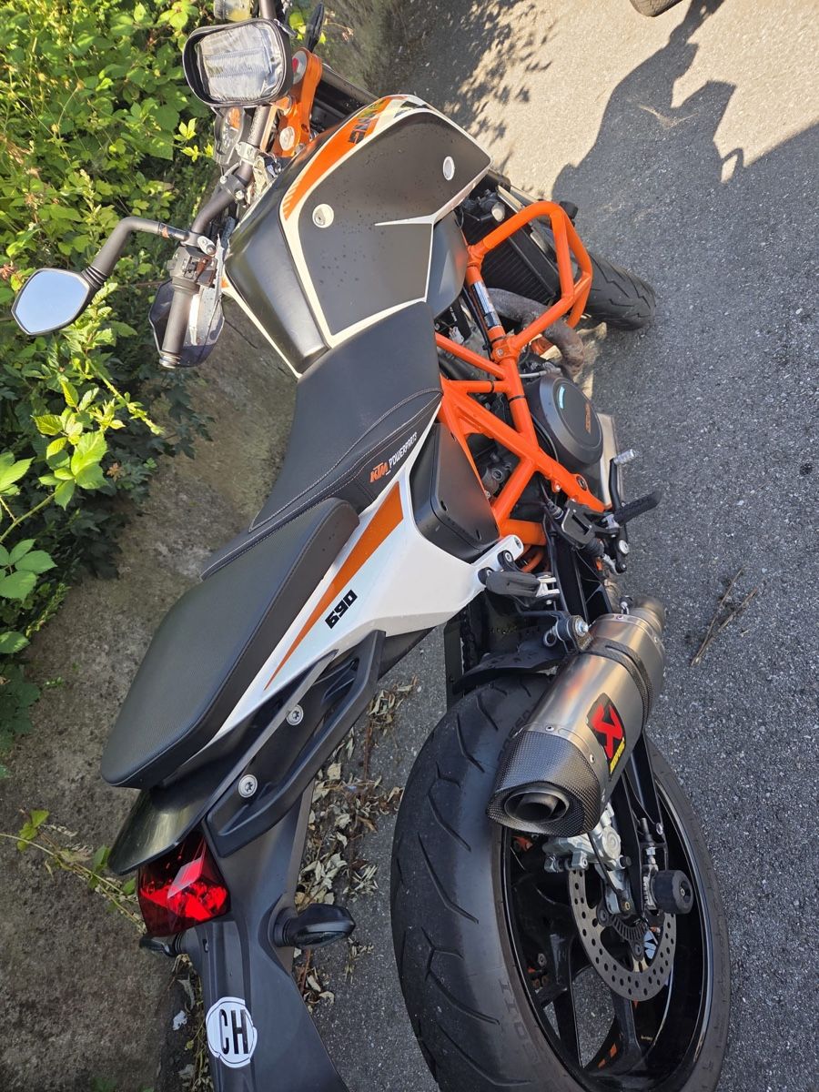 Strada: KTM 690 Duke  – Nuovo (secondo la descrizione) da Buchs AG venduto da iri_9qjp 2