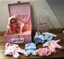 Babypuppe mit Kleiderset Little sweety (BEA) neu unbespielt