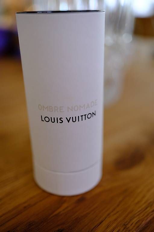 Louis Vuitton Profumi & Eau de Toilette: Louis Vuitton - Ombre Nomade 100ml – Nuovo (secondo la descrizione) da Diessenhofen venduto da rob_m52d 1