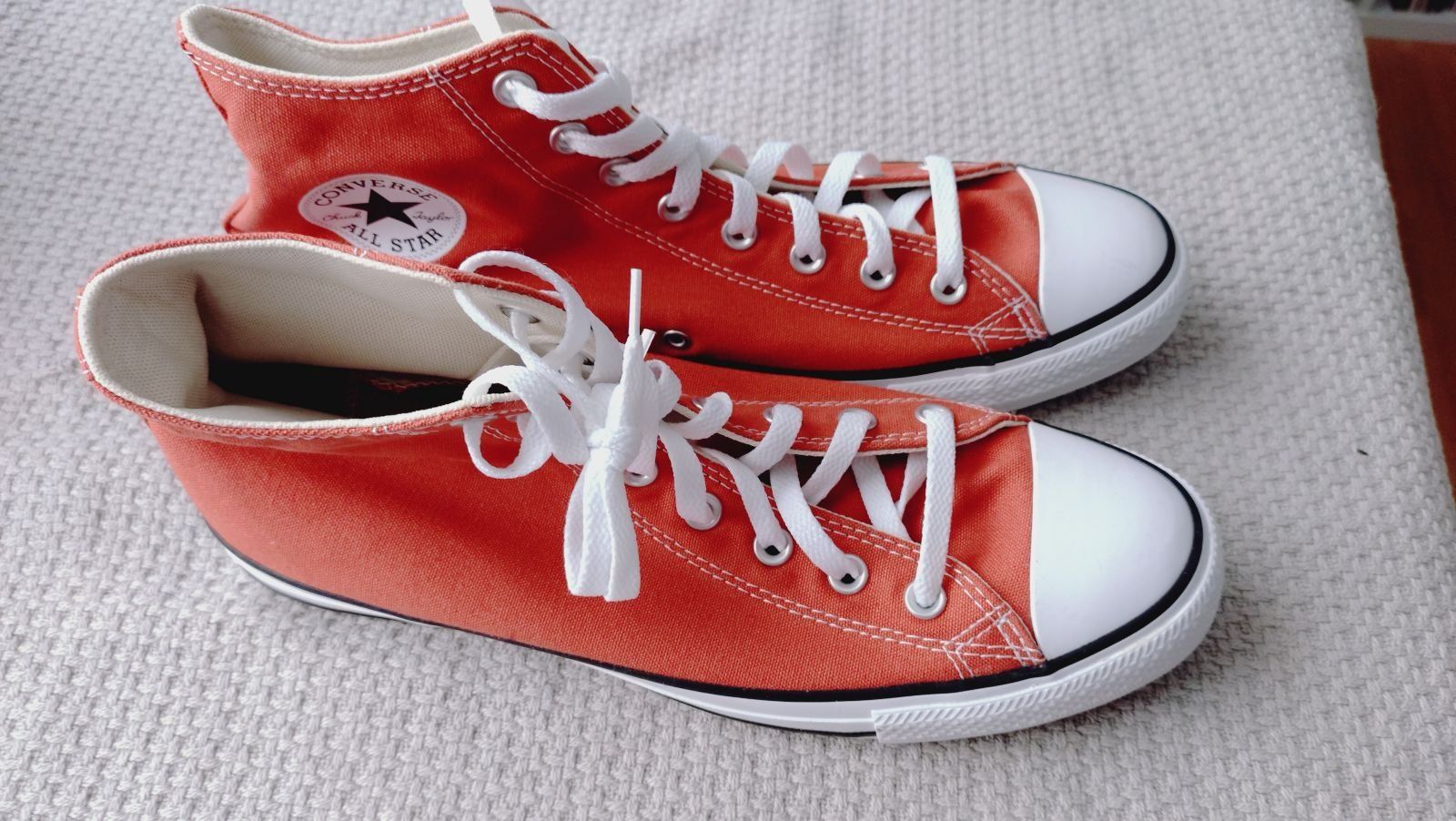 Converse Scarpe da uomo: Converse Chuck Taylor All Star Orange Gr. 44.5 – Nuovo (secondo la descrizione) da Grüningen venduto da Stargazer
