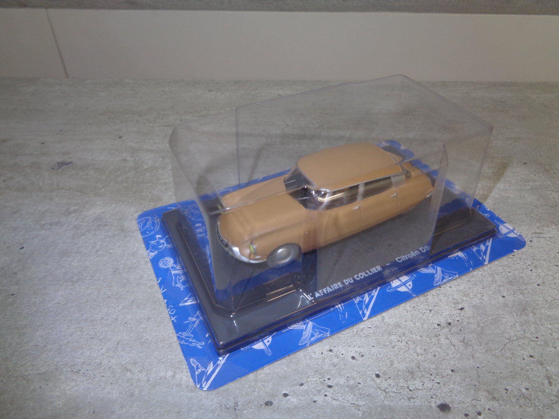 Citroën Modellini d'auto: Hachette 1:43 Blake et Mortimer Citroën DS – Nuovo e nell'imballaggio originale da Reconvilier venduto da rallycar 6