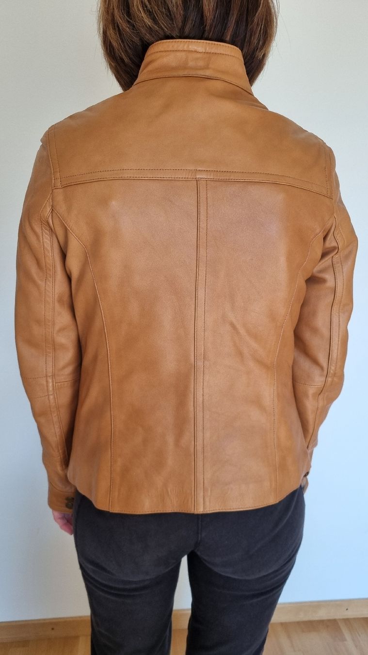 Jacken: Stylische Lederjacke Grösse 38, beige – Gebraucht aus Balzers von Homeandgarden 1
