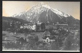 Spiez Teilansicht mit Bahnhof und Niesen