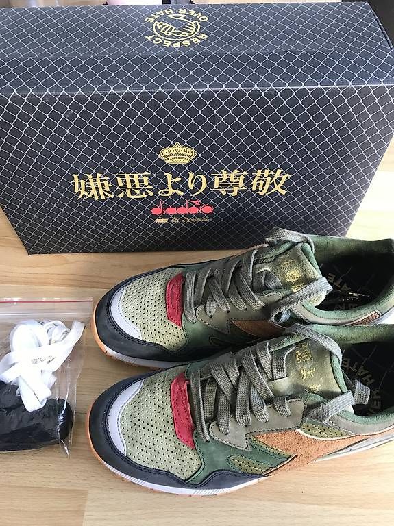 Scarpe da uomo: Diadora N9002 Respect Over Hate – Usato da Wilen b. Wollerau venduto da romanwaser