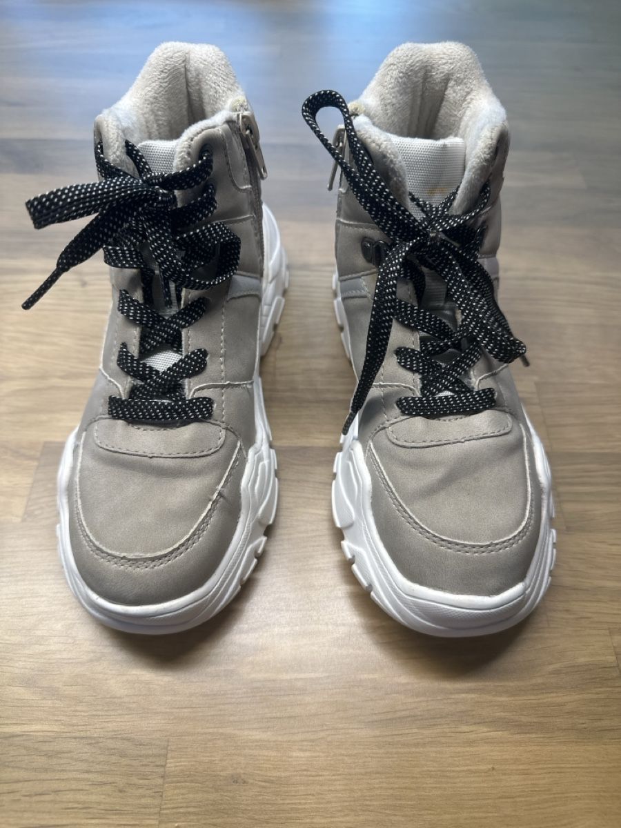 Herrenschuhe: Kinderschuhe 34 – Neu (gemäss Beschreibung) aus Aadorf von Kriscross 1