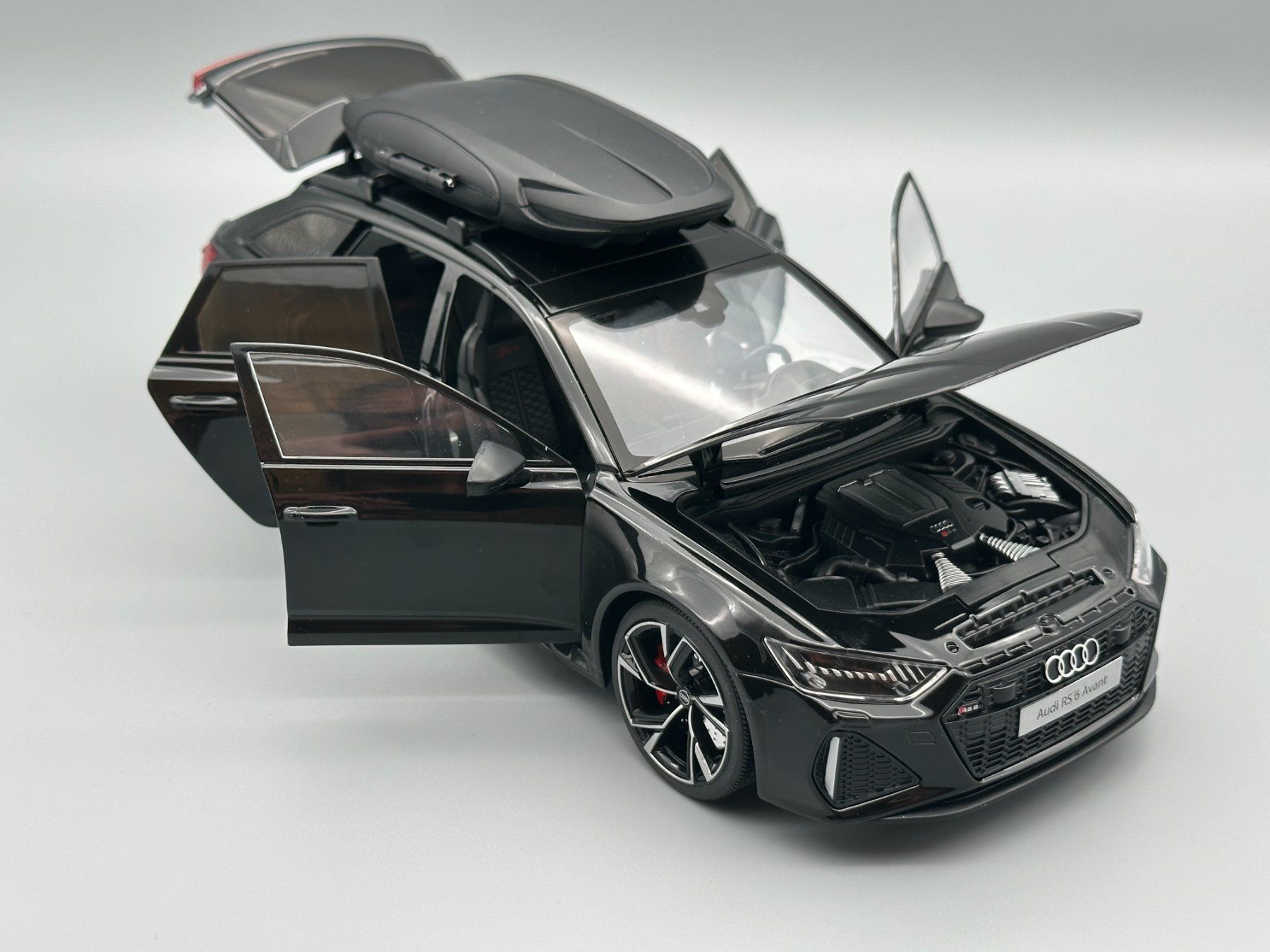 Modellini d'auto: Audi RS6 C8, Modellauto 1:18 – Nuovo (secondo la descrizione) da Schlieren venduto da Selected_Model_Cars 4