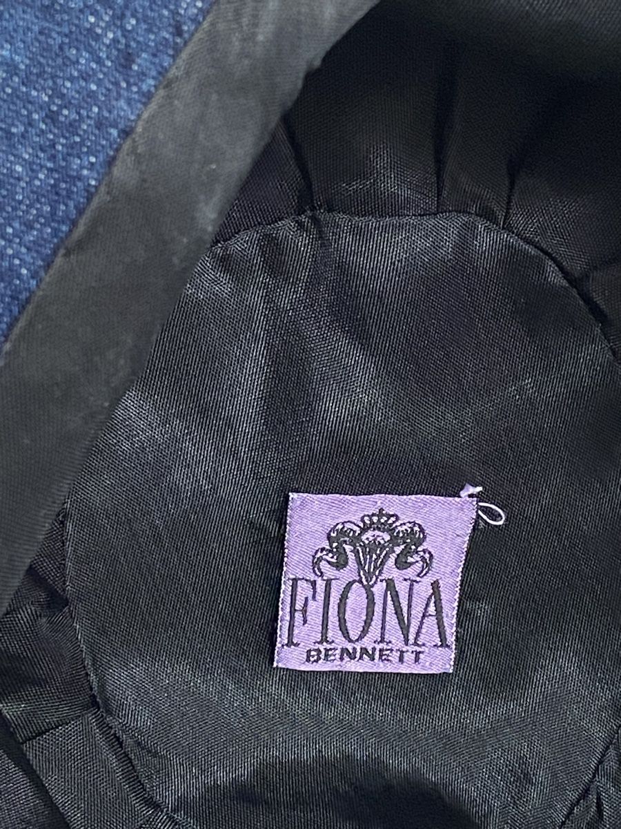Altro in  Abbigliamento & Accessori: Fiona Bennett Jeans Cap mit Stern aus Diamanten – Usato da Thalwil venduto da Alice015 7