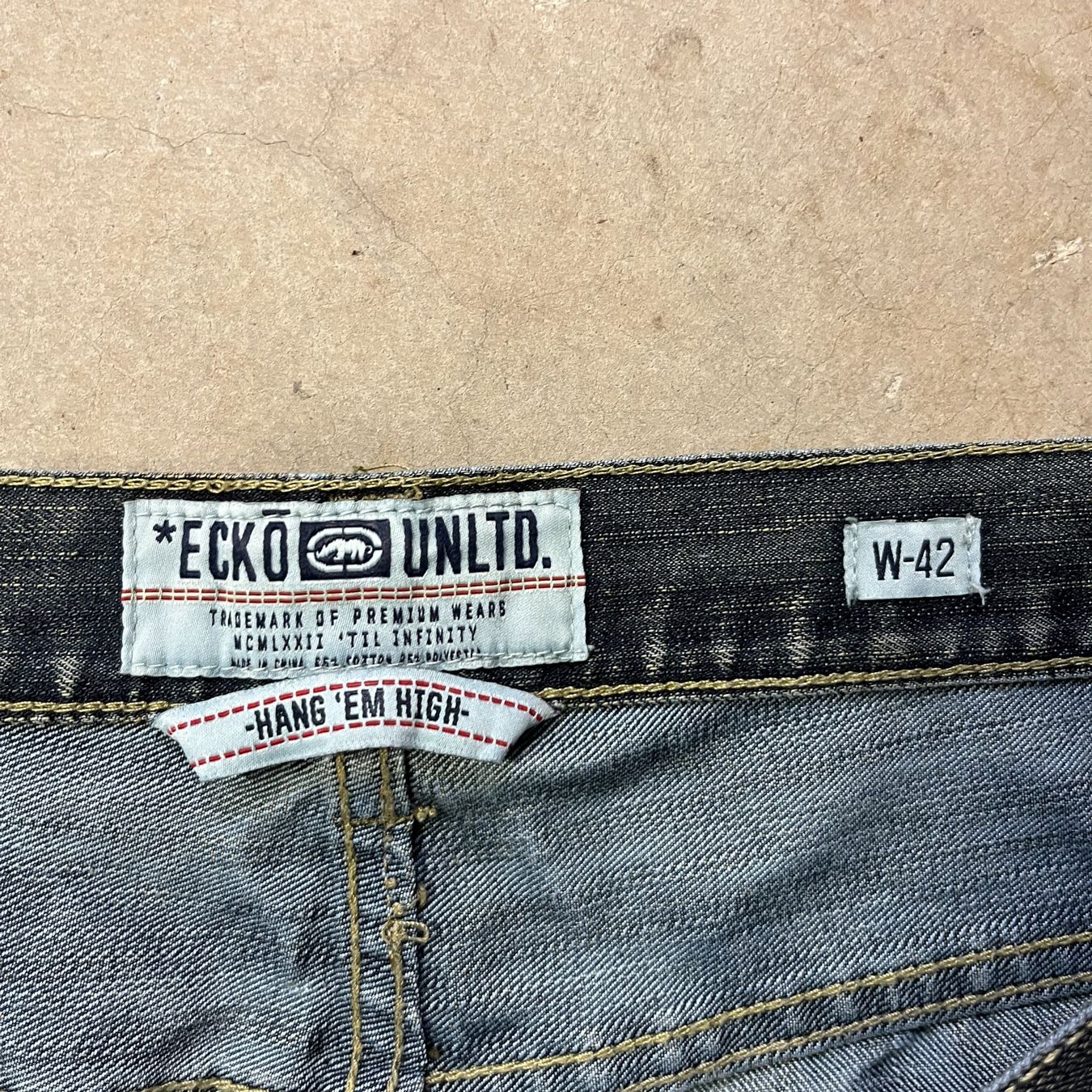 Ecko Hosen: Vintage Ecko Unltd Jorts (42US) – Gebraucht aus Chamoson von Sapoloshop 2