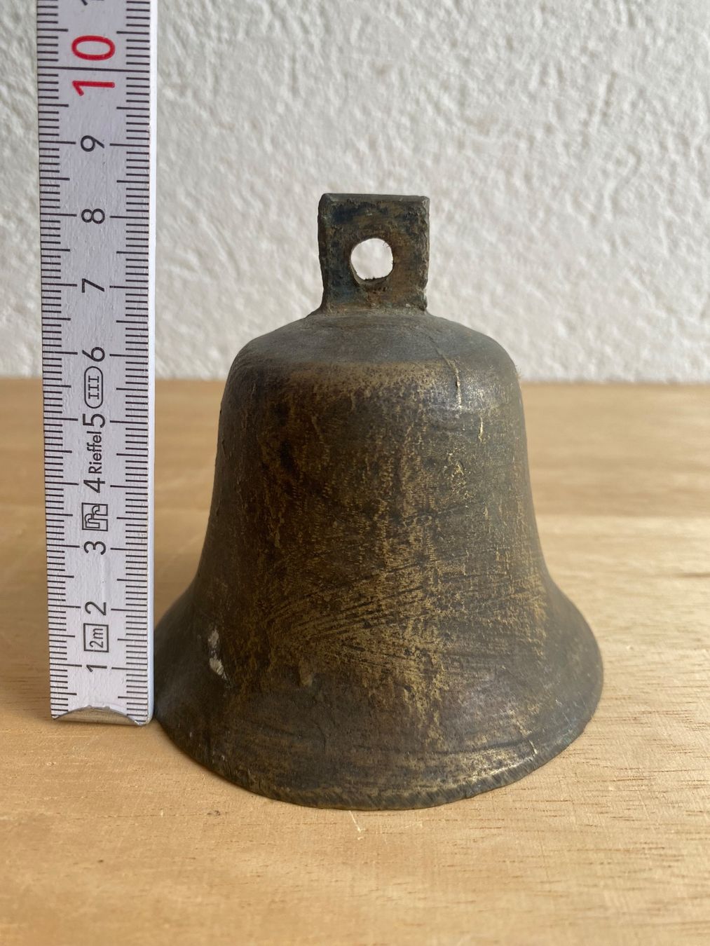Cloches & sonnailles: Antike Glocke mit Aufhängevorrichtung – D'occasion à Burgdorf par gre_2ftz 3