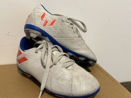 Adidas Kinder Fussballschuhe, Grösse 29
