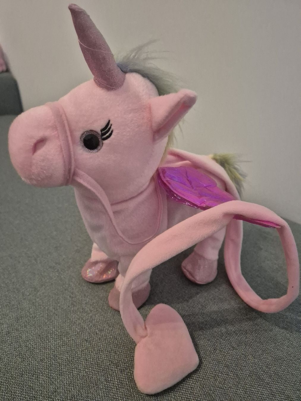 Giocattoli: Walking Unicorn Toy – Usato da Basel venduto da and_zvv7 2
