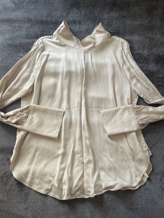 New  beautiful silk blouse H&M size M