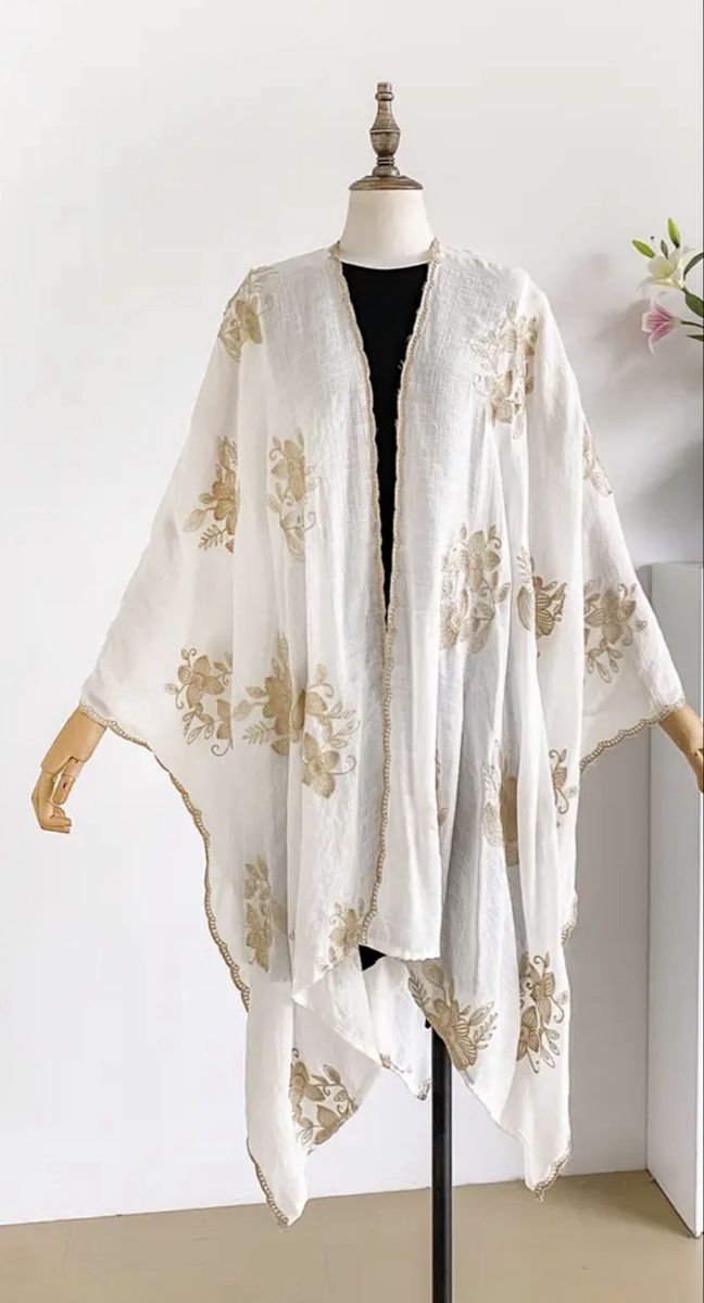 Kimono: Strand Kimono mit Blumenmuster - Neu – Nuovo e nell'imballaggio originale da Muttenz venduto da stoeberi01 5