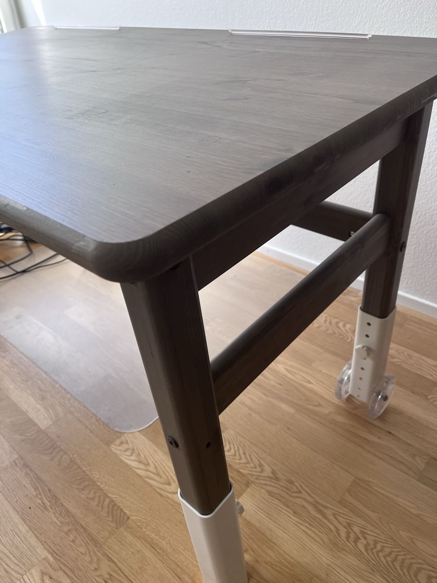 Flexa Scrivanie: Kinder Schreibtisch Flexa – Usato da Zug venduto da raq_9vyp 2