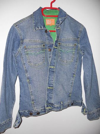 Neu: Jeansjacke mit Stickerei - blau - Gr. 164