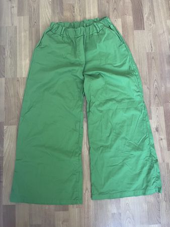 Pantaloni estivi verdi, taglia unica - Perfetti!