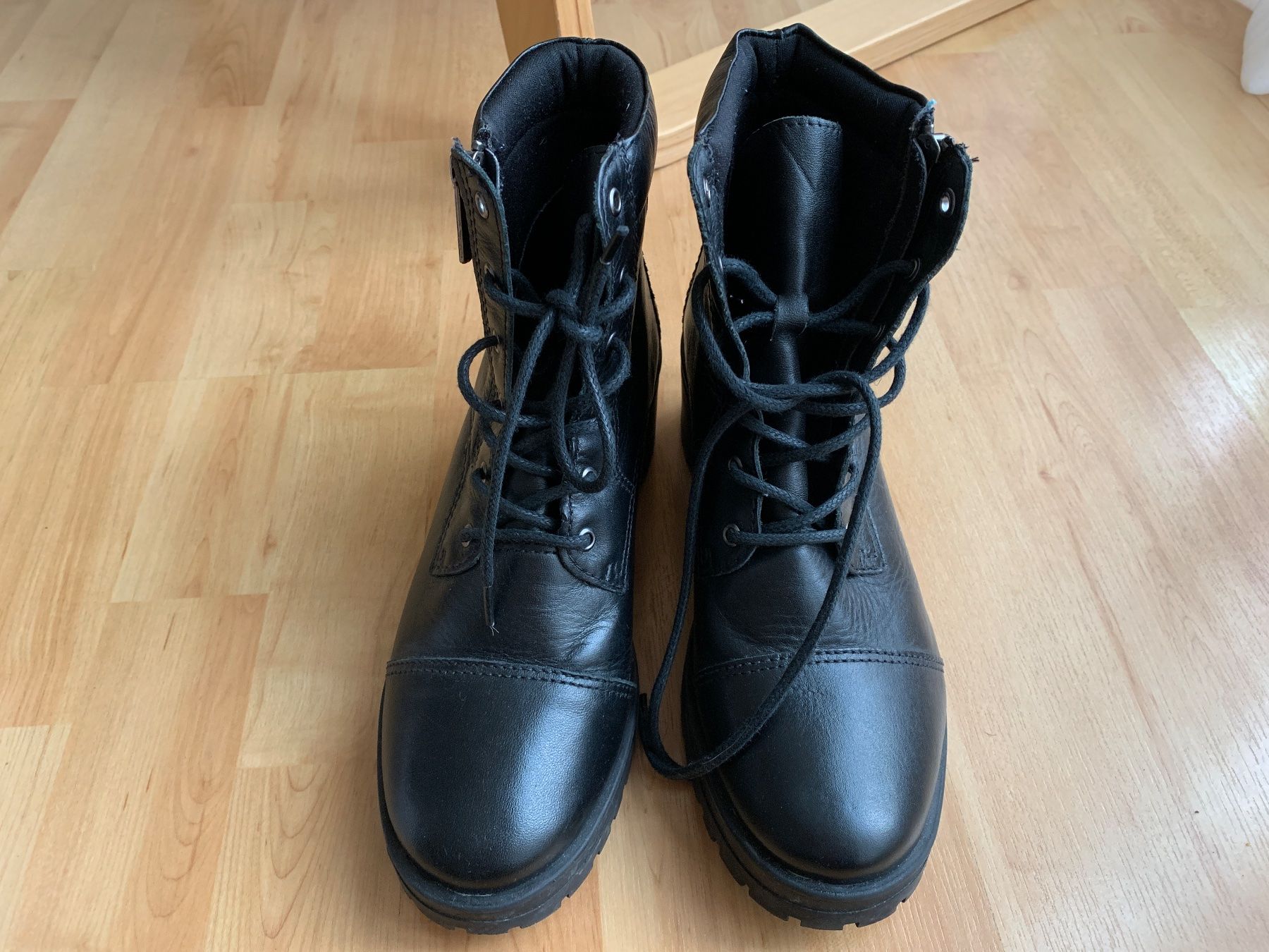 Scarpe da donna: Stiefeletten Leder Gr. 37/38 – Usato da Ettingen venduto da evs_6w9m 2