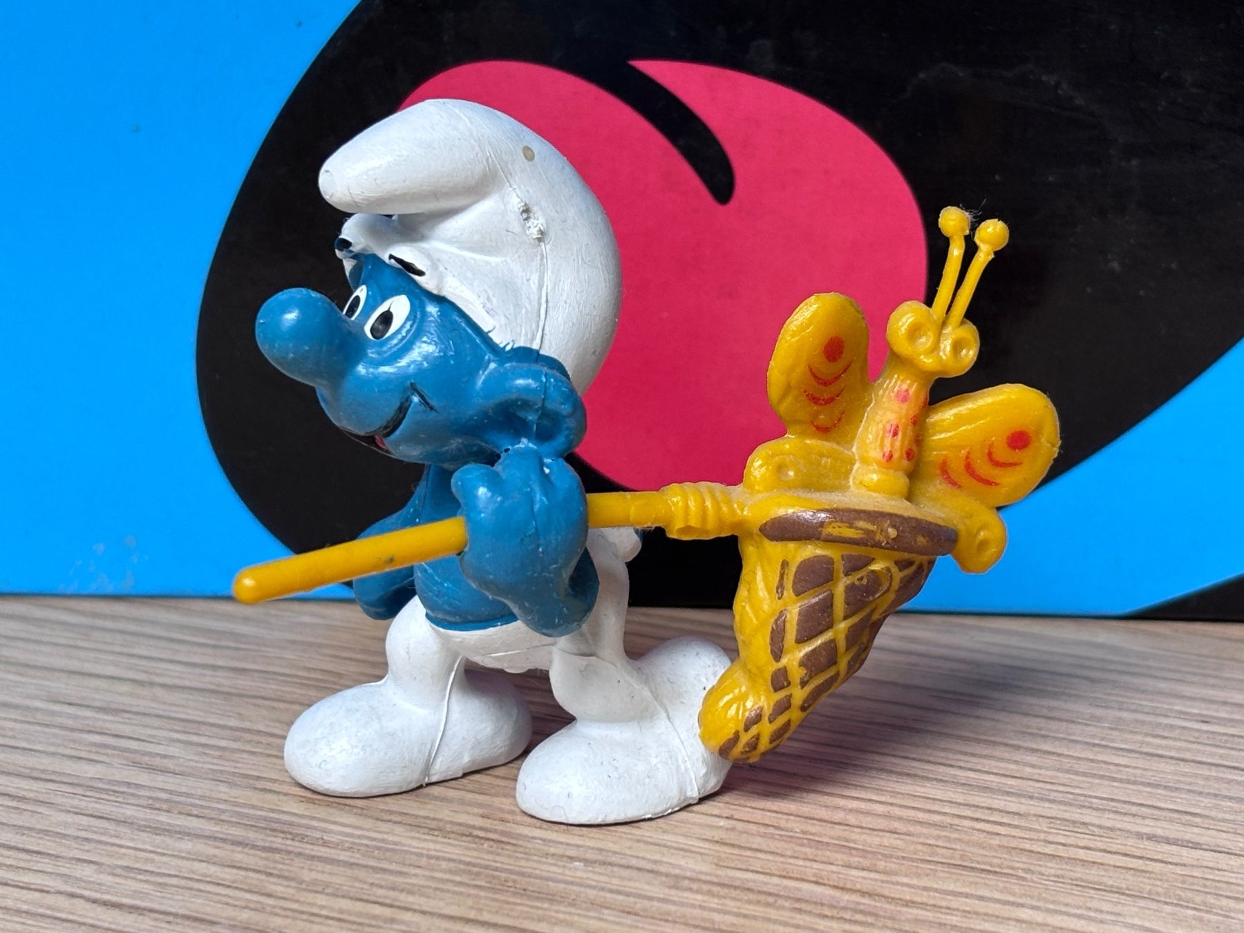 Schleich Figurines: Schlumpf als Schmetterling-Jäger – D'occasion à Lyss par Duckszone