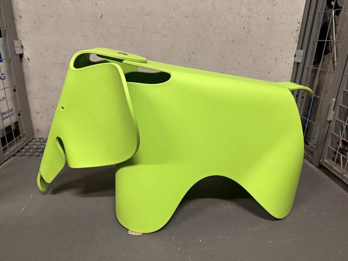 Vitra Tabourets: Vitra EAMES ELEPHANT Hocker, hellgrün, Design Klassiker – D'occasion à Zürich par oli_rbv6