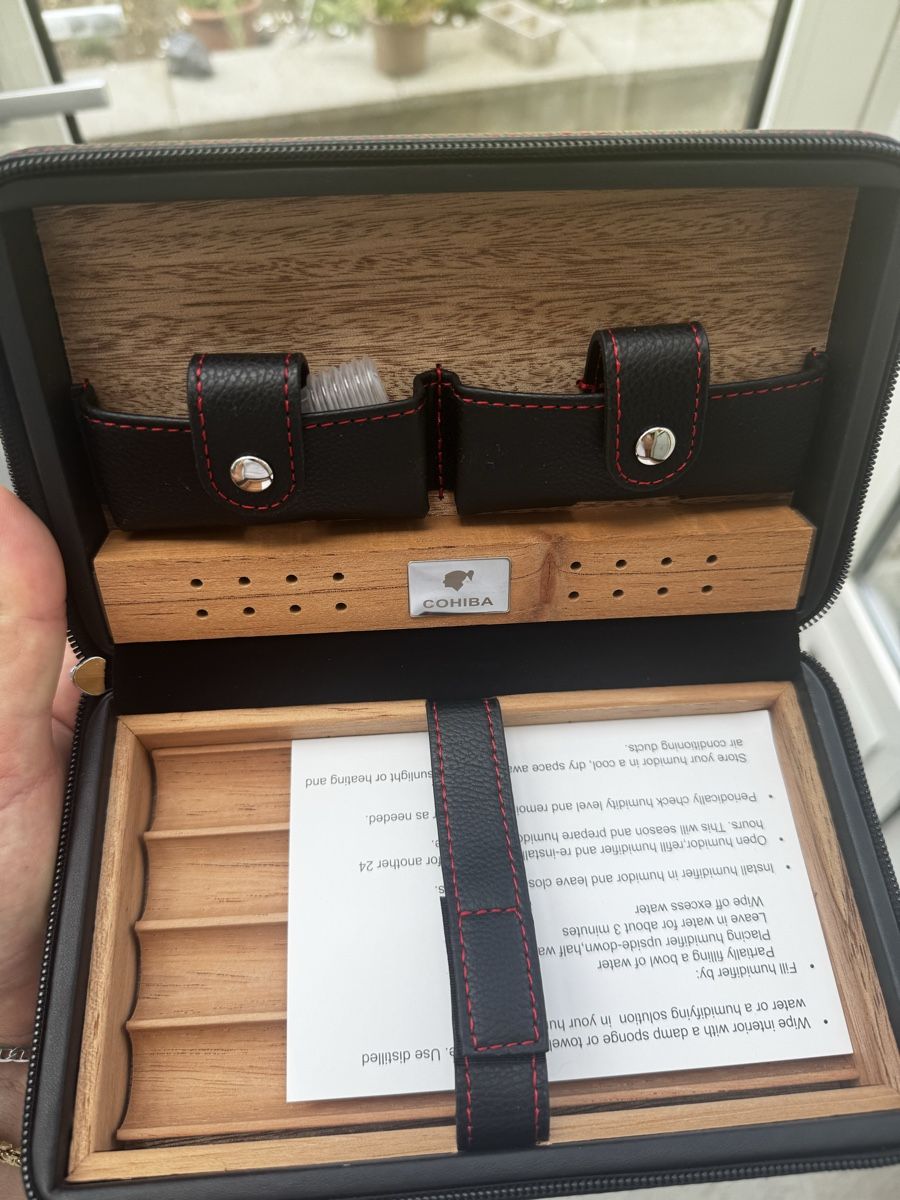 Humidore: Portable Cigar Humidor Case with Accessories – Neu (gemäss Beschreibung) aus Seuzach von Wolf936 5