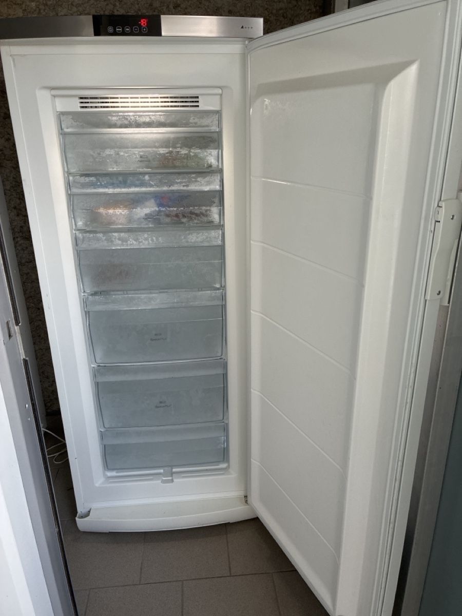 Congelatori: Tiefkühlschrank No Frost – Usato da Roggwil BE venduto da Regenbogenfisch01 2