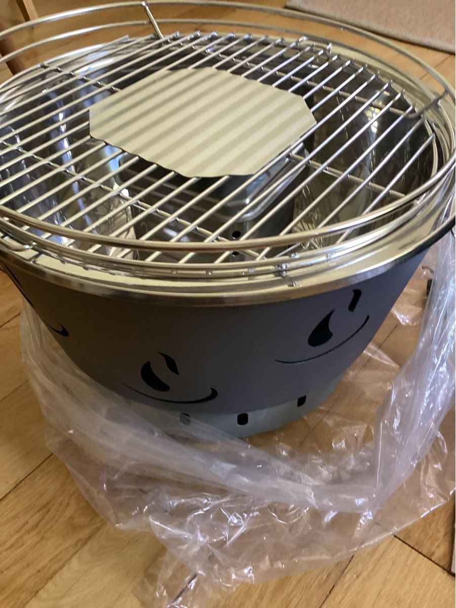 Grills: Holzkohle Grill AIRBROIL JUNIOR neu – Neu und originalverpackt aus Zürich von Struktur
