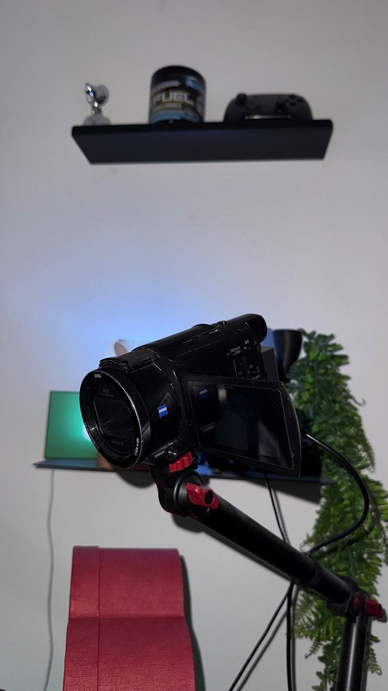 Sony Webcam: Sony fdr-ax53, Kamera, Webcam – Usato da Luzern venduto da AlanJusufi 1