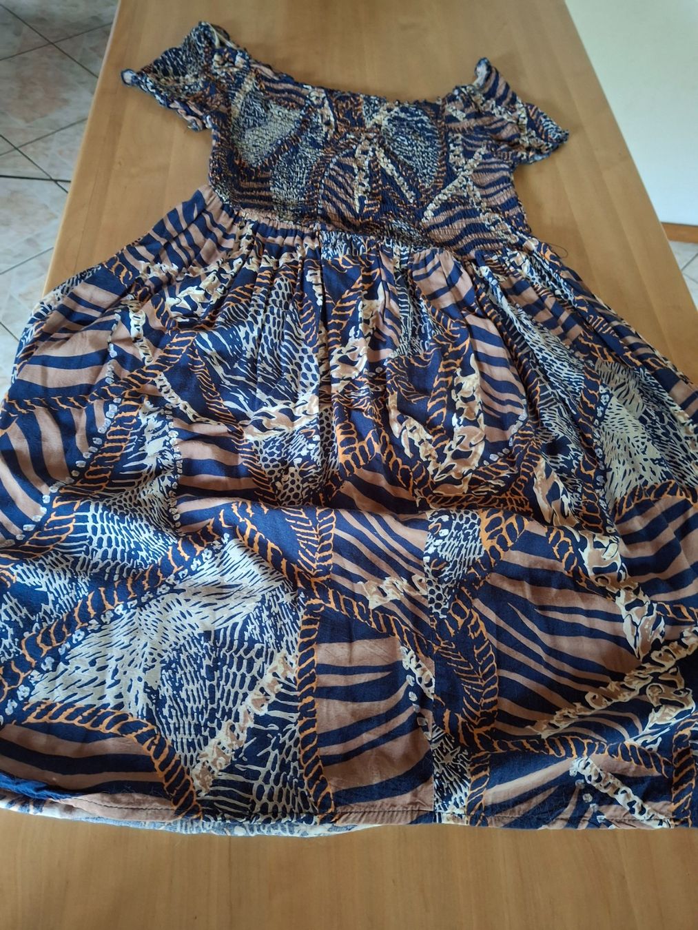 Vestiti: Robe taille XL marque Chicorée – Usato da Villiers venduto da san_jn5w 3