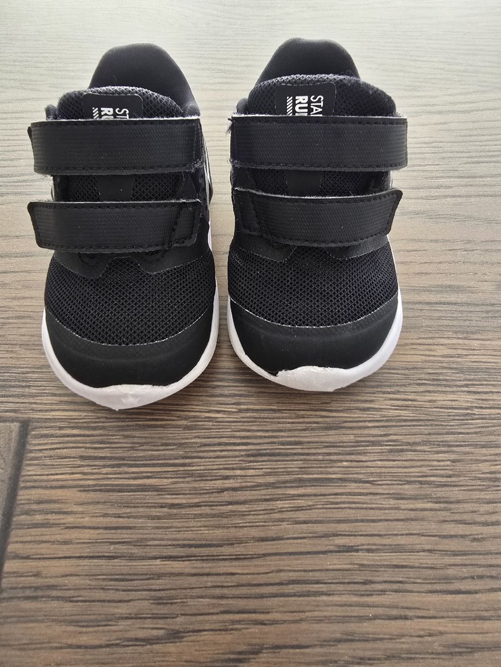 Nike Scarpe per ragazzi: Nike Star Runner Kinderschuhe, Gr. 21 – Usato da Dinhard venduto da shp_6dyb 1