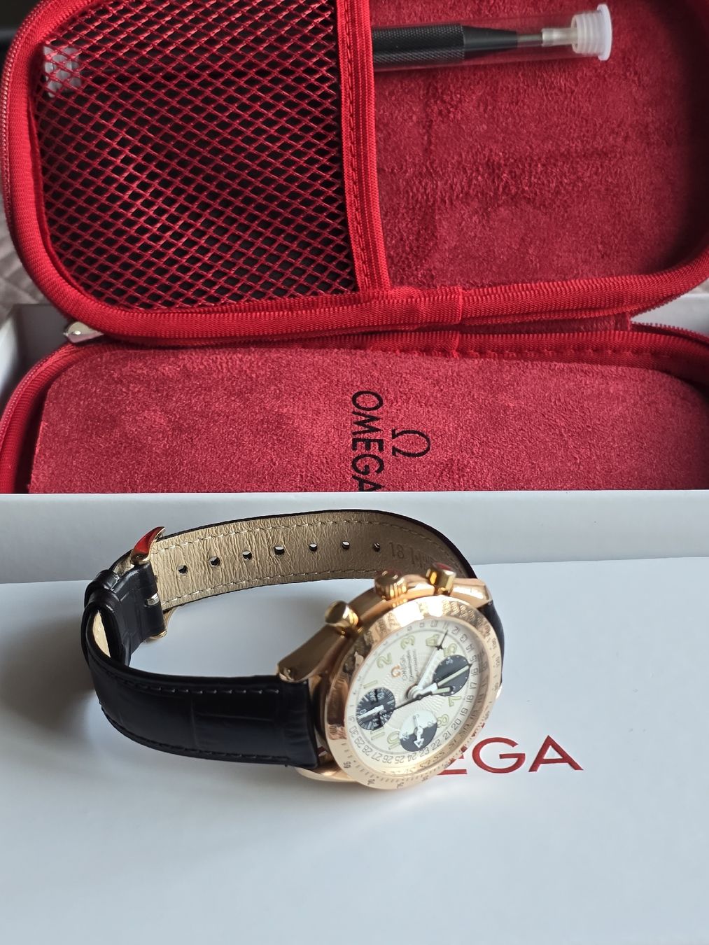 Omega Orologi: Omega Speedmaster Triple Date 18K Gold – Usato da Basel venduto da TimelessWanderer 1