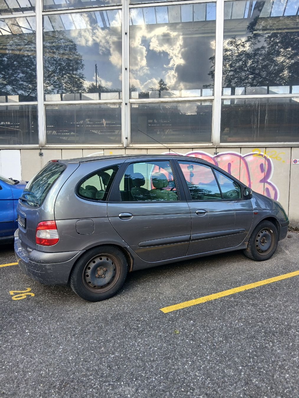 Renault Automobili: Renault Scenic 2.0  – Usato da la heutte venduto da Auto-stock 1