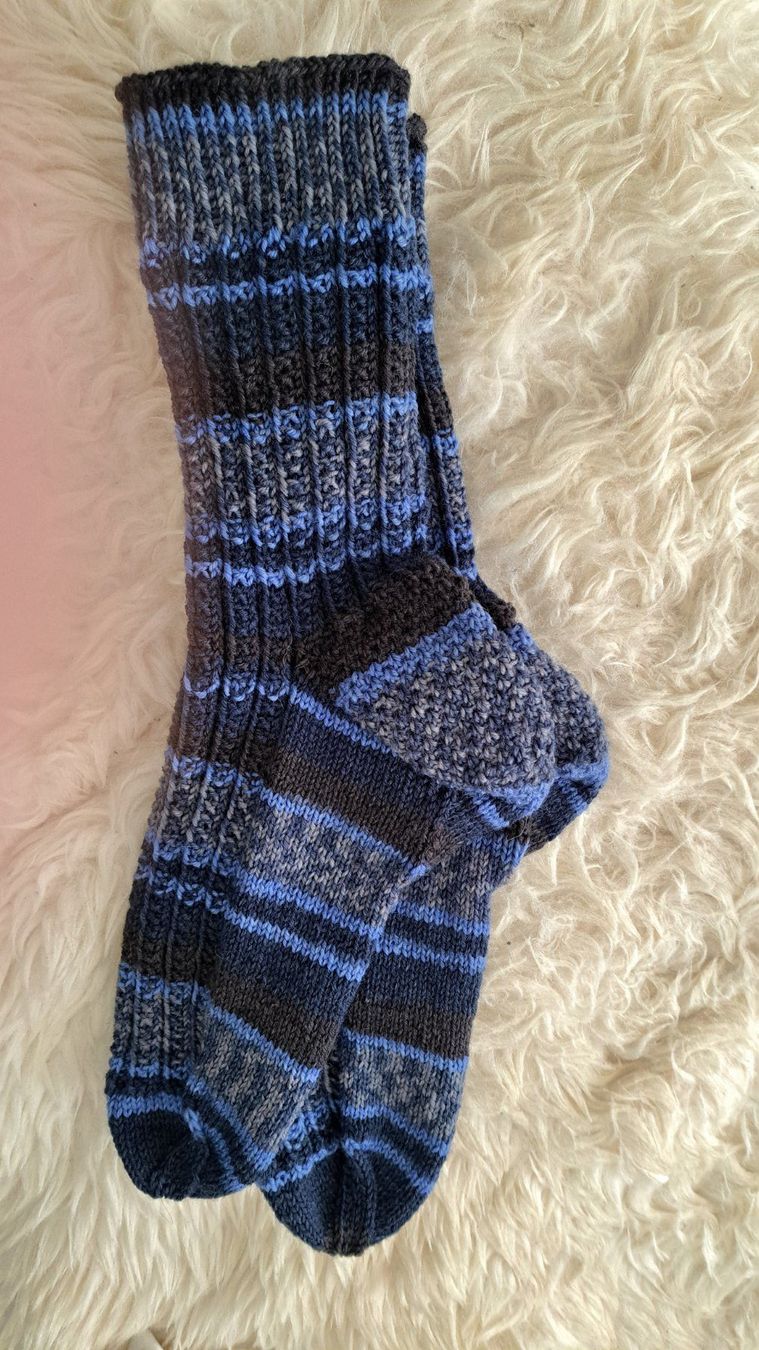 Calze: Socken handgestrickt – Nuovo (secondo la descrizione) da Wiedlisbach venduto da 6433 2