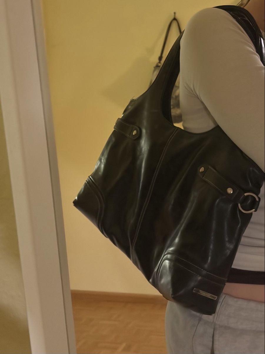 Taschen für Damen: Vintage Leder Tasche – Gebraucht aus Basel von pau_w9yw 5