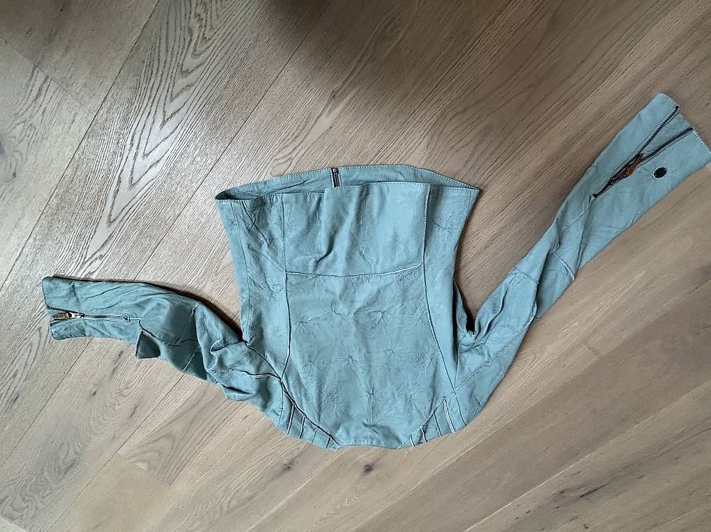Jacken: Wunderschöne Lederjacke – Gebraucht aus Alpnach Dorf von lis_626v