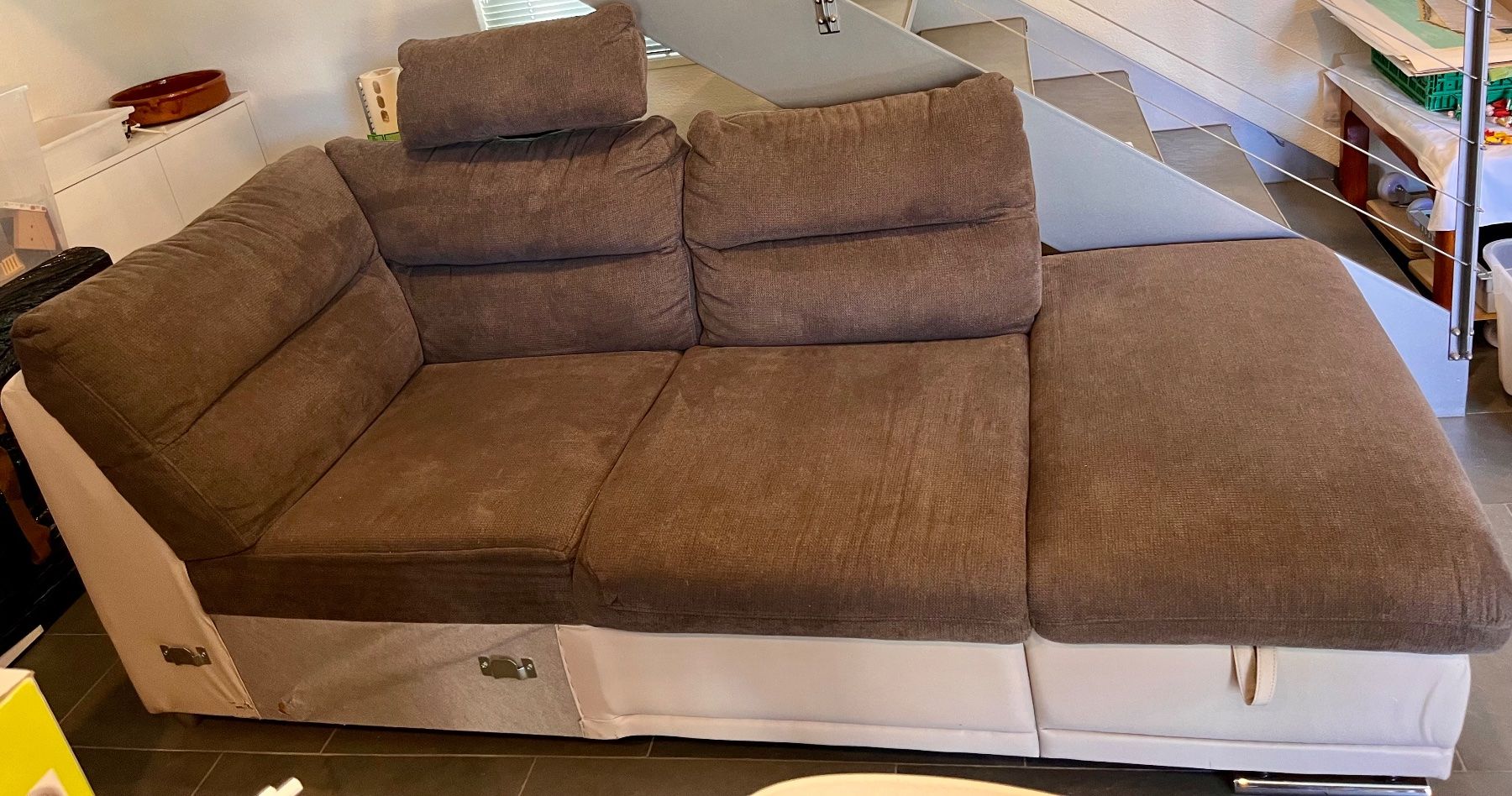 Ikea Divani: Sofa Ikea gross mit Récamiere Stoff – Usato da Uster venduto da colmo